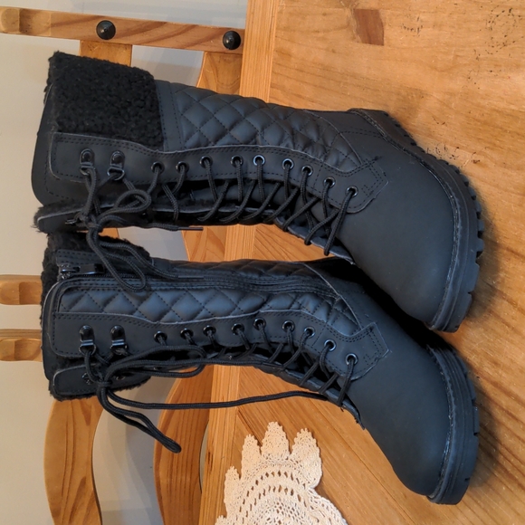 Polar Women's Zip/Lace-Up Black Quilted Boot, Size 6 - Picture 1 of 12